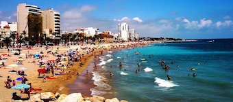 SENSATIONAL SEMI-DETACHED HOUSE TO RELEASE .... POOL OF 1.00 m2. WITH CIUCUITO SPA.