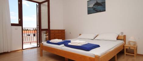 1 bedroom, free WiFi, bed sheets