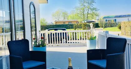 The dream of Zeeland. Beautiful chalet on the beach.