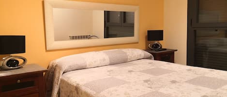 1 bedroom, in-room safe, iron/ironing board, WiFi