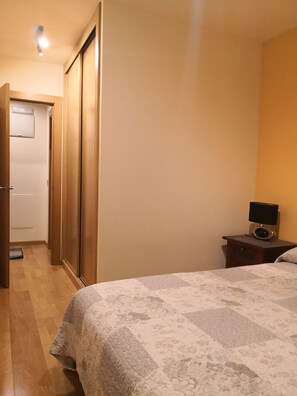 1 bedroom, in-room safe, iron/ironing board, WiFi - PALACIO DE CONGRESOS OVIEDO APARTMENT (Oviedo)