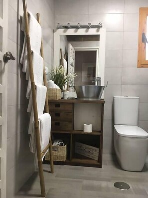 Hair dryer, towels - Luxury Danna Plaza Mayor (Cuenca)