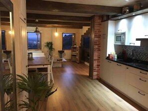 Dining - Luxury Danna Plaza Mayor (Cuenca)