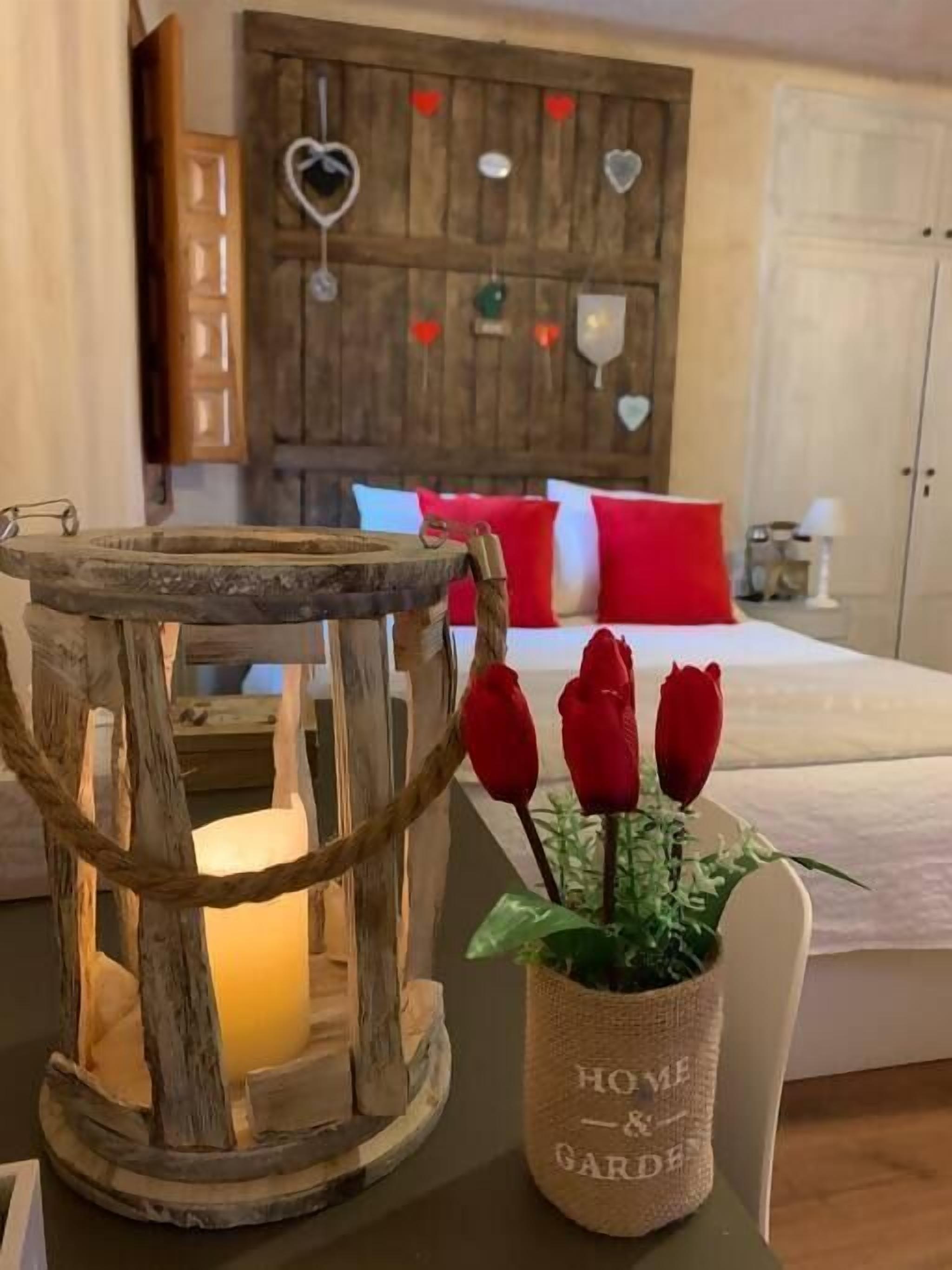 2 bedrooms, iron/ironing board, travel cot, free WiFi