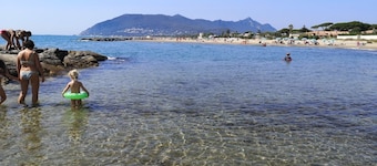 San Felice Circeo: Praktfulle villaen i en eksklusiv bolig på sjøen med privat tilgang til stranden