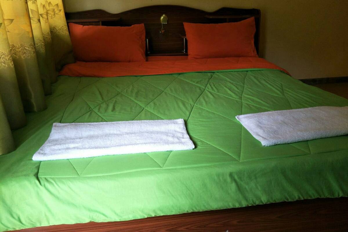 Rollaway beds, free WiFi