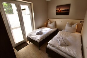 3 chambres, coffres-forts dans les chambres, lit parapluie, Wi-Fi