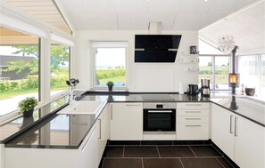 Kühlschrank, Herdplatte, Geschirrspüler