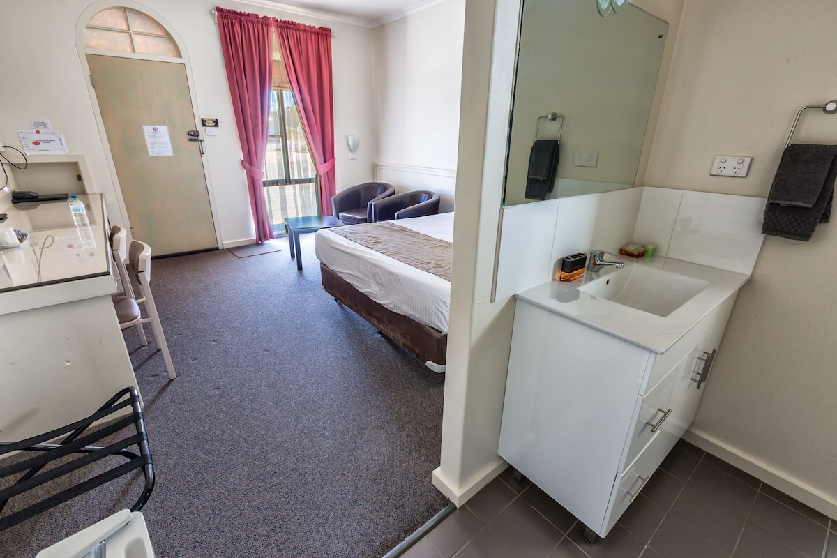 Deluxe Room | Sinki Bilik Mandi