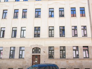 Exterior - 2 room apartment, kitchen, bathroom, balcony, cable TV, wireless internet, quiet - near city center (Leipzig)