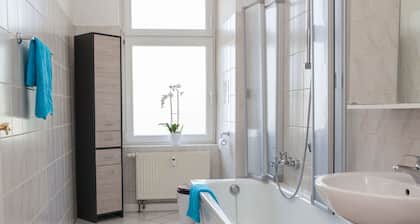 2 Zimmer FeWo, Küche, Bad, Balkon, Kabel-TV, WLAN, ruhig - Nähe Innenstadt