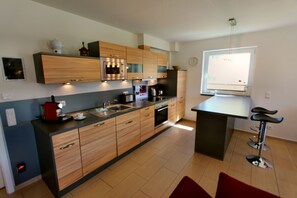 Køleskab, mikrobølgeovn, ovn, opvaskemaskine