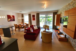 Televisión, chimenea