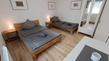 2 Schlafzimmer, Bügeleisen/Bügelbrett, kostenloses WLAN, Bettwäsche