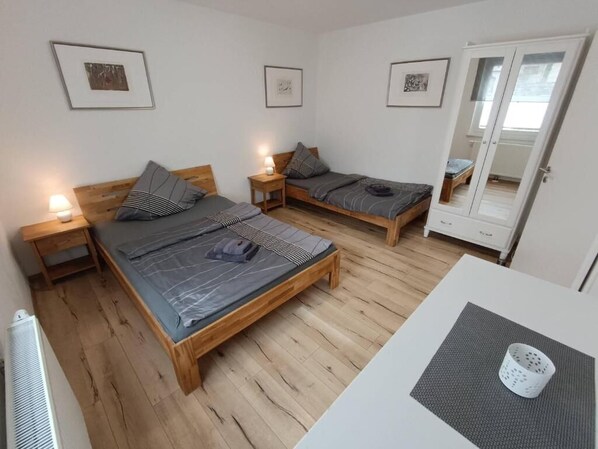 2 Schlafzimmer, Bügeleisen/Bügelbrett, kostenloses WLAN, Bettwäsche