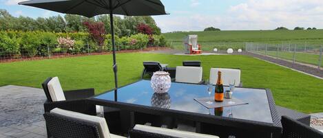 屋外ダイニングエリア