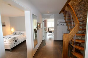 3 bedrooms, in-room safe, travel cot, WiFi