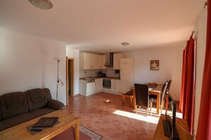 Unclassified image, 5 of 15, button - Suite Marc 11 UL with terrace (SO) - Usedom Suites 11***, beach 100 m (Karlshagen)