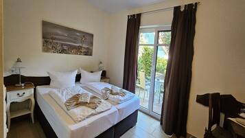 1 bedroom, in-room safe, desk, WiFi