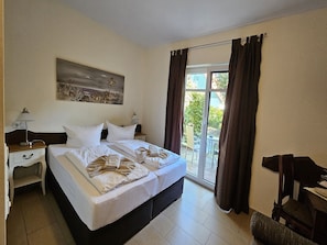 1 bedroom, in-room safe, desk, WiFi