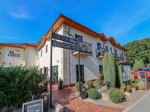 Photo non classée, 2 sur 48, bouton