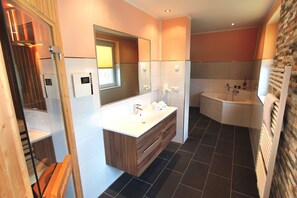 Unclassified image, 4 of 24, button