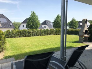 Unclassified image, 2 of 24, button