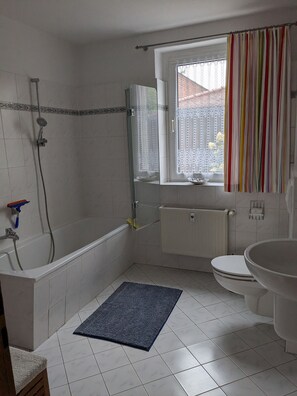 ヘアドライヤー、タオル