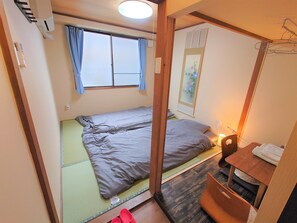 Kamar Double Tradisional, Bebas Asap Rokok (Japanese style) | Wi-Fi gratis dan seprai linen