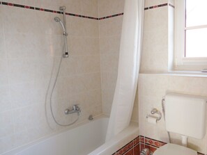 Hårtørrer, Sæbe, Toiletpapir