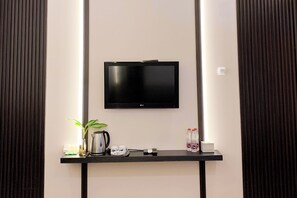 Chambre Triple Exécutive | Douche de la salle de bain