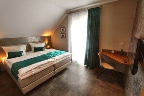 3 Schlafzimmer, Zimmersafe, Verdunkelungsvorhänge, Reisekinderbett