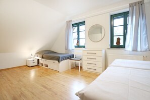 2 Schlafzimmer, Bügeleisen/Bügelbrett, WLAN