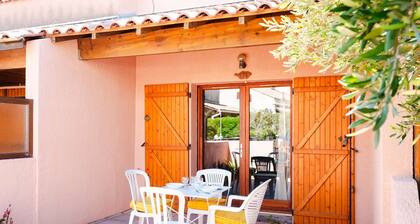 Studio mezzanine avec piscine, WiFi et animaux admis Ă Gruissan