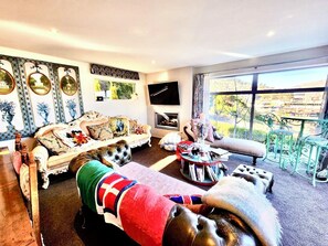 Sea and Bay views in style - Boatique House | Living area - Lyttelton Boatique House (Christchurch)