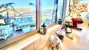Sea and Bay views in style - Boatique House | Private kitchen