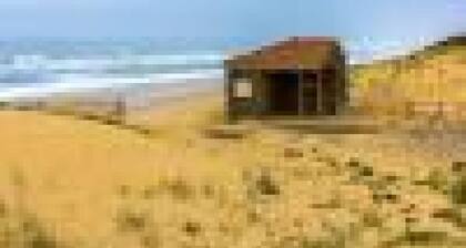 Cozy Apartment in Seignosse, 300m from Ocean, with Balcony and Private Garage