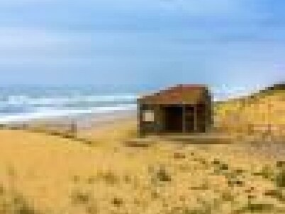 Cozy Apartment in Seignosse, 300m from Ocean, with Balcony and Private Garage