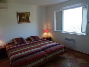 3 soverom, strykejern/-brett og wi-fi (inkludert)