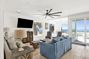 Smart TV, lettore DVD, impianto stereo