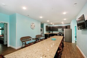 Fridge, microwave, oven, stovetop - 8 Private Bedrooms+Bathrooms! HUGE POOL+KITCHEN+PRIVATE RETREAT By the Beach!!! (Myrtle Beach)