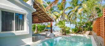 Beachfront villa perfect for a family in the gated community of South Akumal.