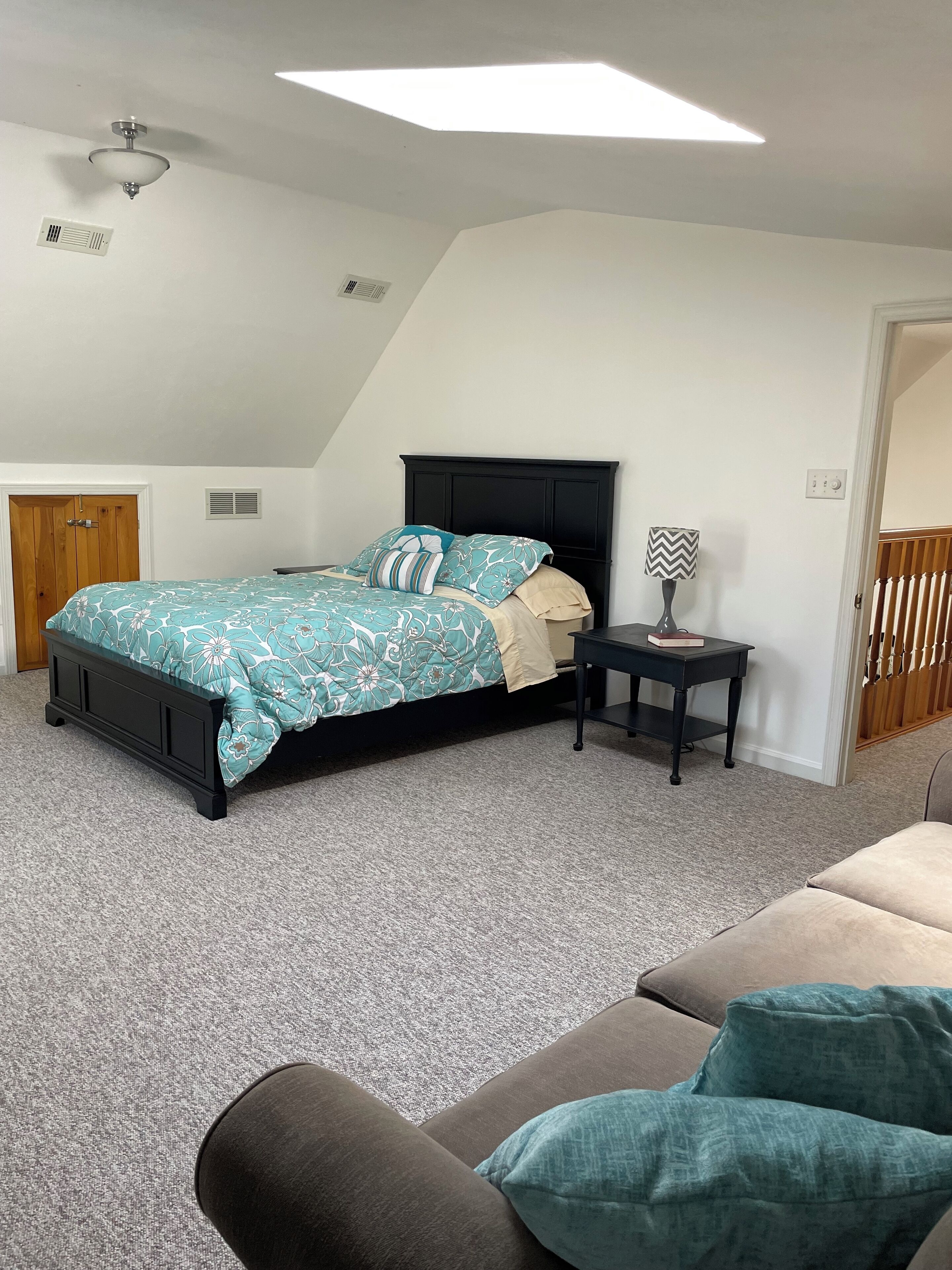 7 bedrooms, iron/ironing board, free WiFi, bed sheets