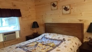 2 soverom, strykejern/-brett, wi-fi og senget øy