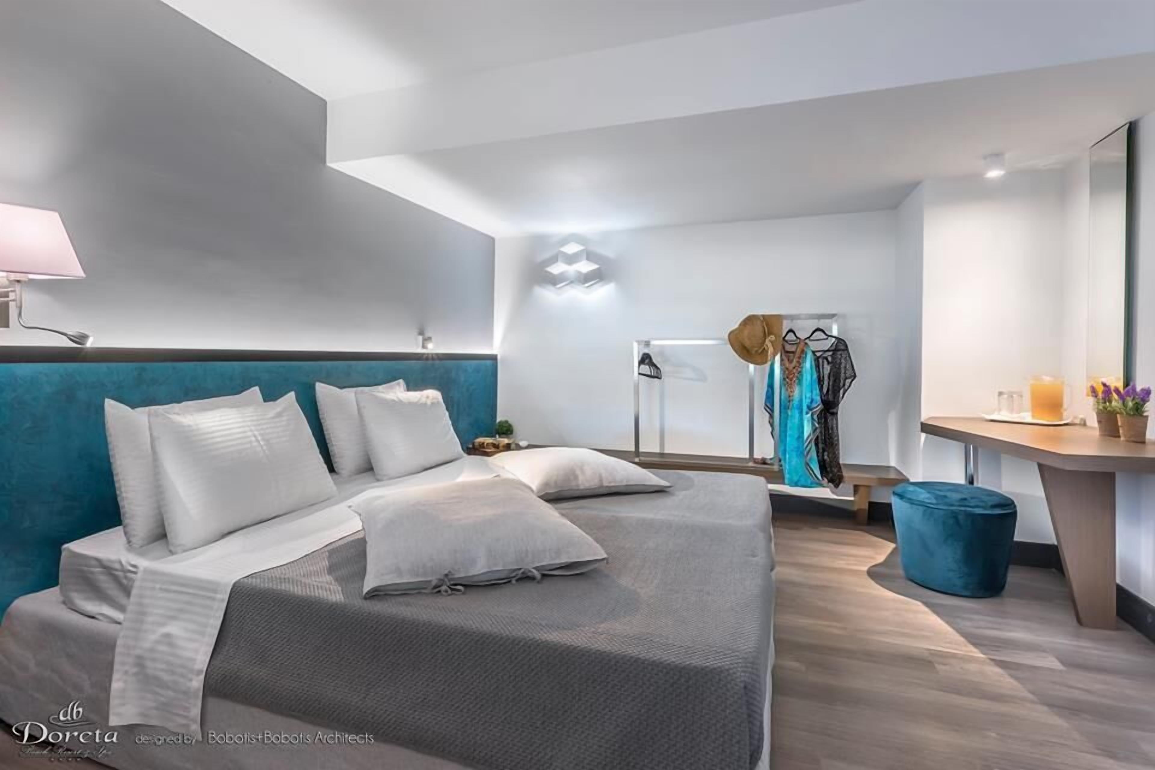 Superior Quadruple Room, Garden View | Desk, soundproofing, WiFi (free), bed sheets