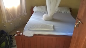 Casa familiar, 3 habitaciones | Escritorio y wifi gratis