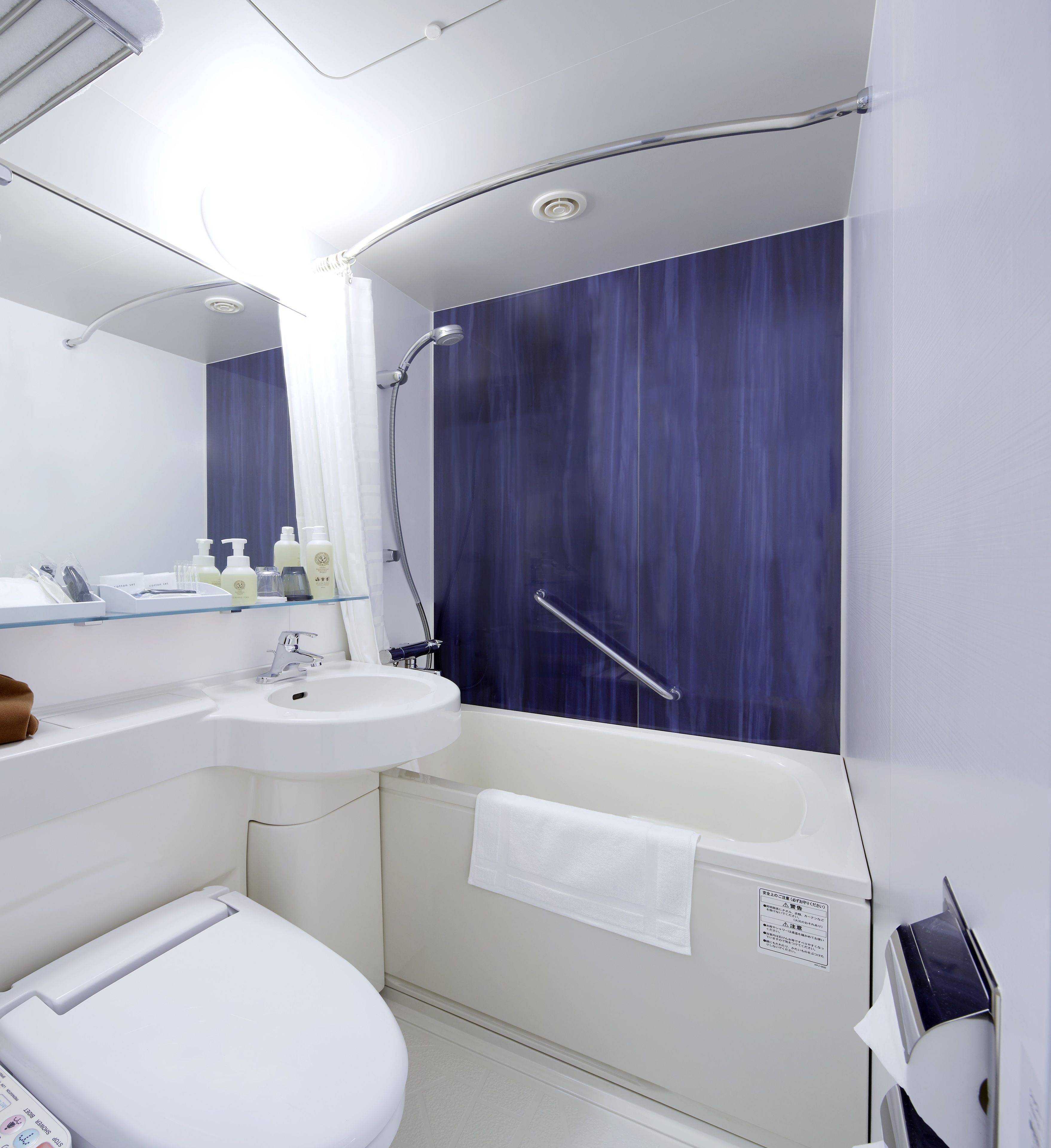 Bañera con ducha, bañera profunda, cabezal de ducha con hidromasaje