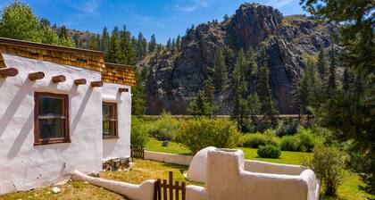 Historic Almont Adobe House, very private location and fishing rights!