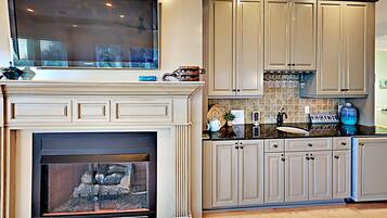 Refrigerador, microondas, horno y lavavajillas