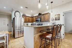 Fridge, microwave, oven, stovetop - Riverfront 1st fl condo -  pool & river access & walking distance to Gruene Hall (New Braunfels)